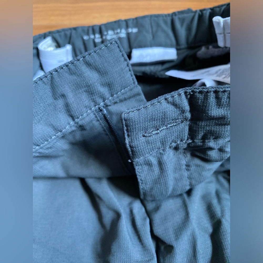 Columbia pants w detachable leg for shorts & a pair of shorts. Boys Sz XXS 4/5 - Picture 4 of 12